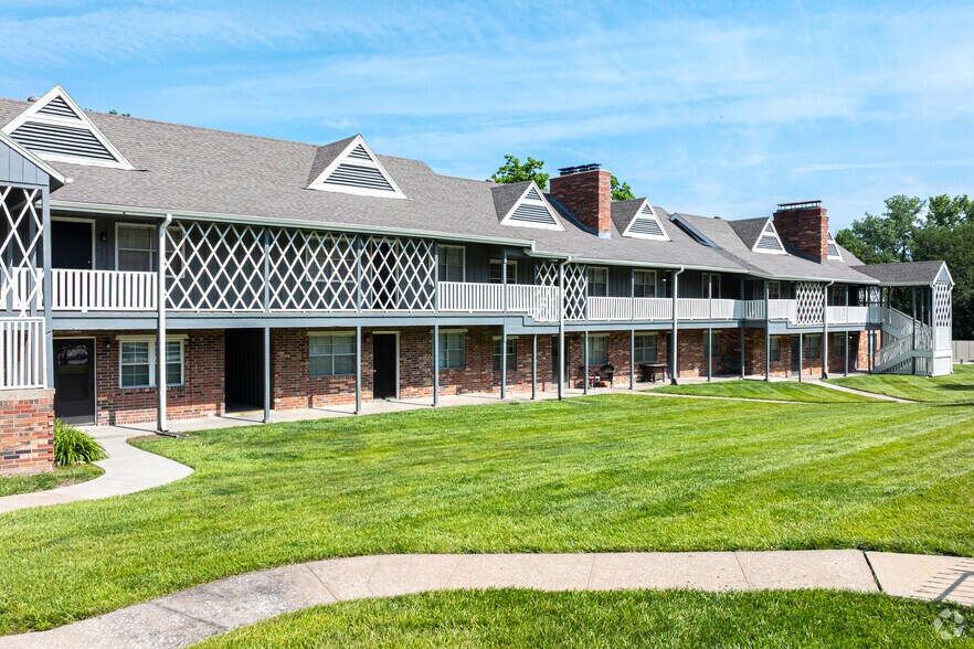 More Photos Of 4128-4154 SW 6th Ave, Topeka Apartments For Sale