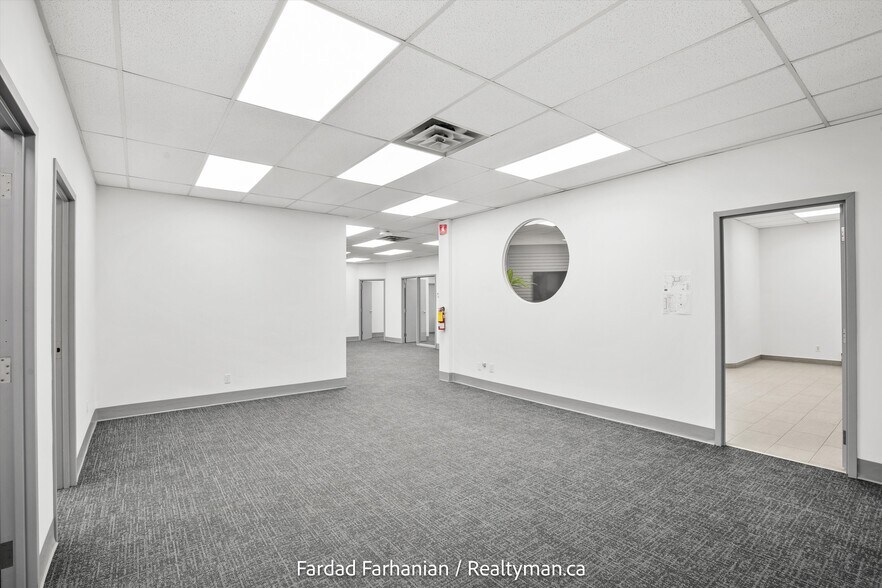 More Photos Of 42 Cardico Dr, Whitchurch-Stouffville Warehouse For Sale