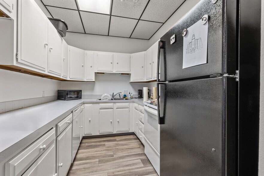 More Photos Of 324 Main St, Longmont Storefront Retail Office For Lease