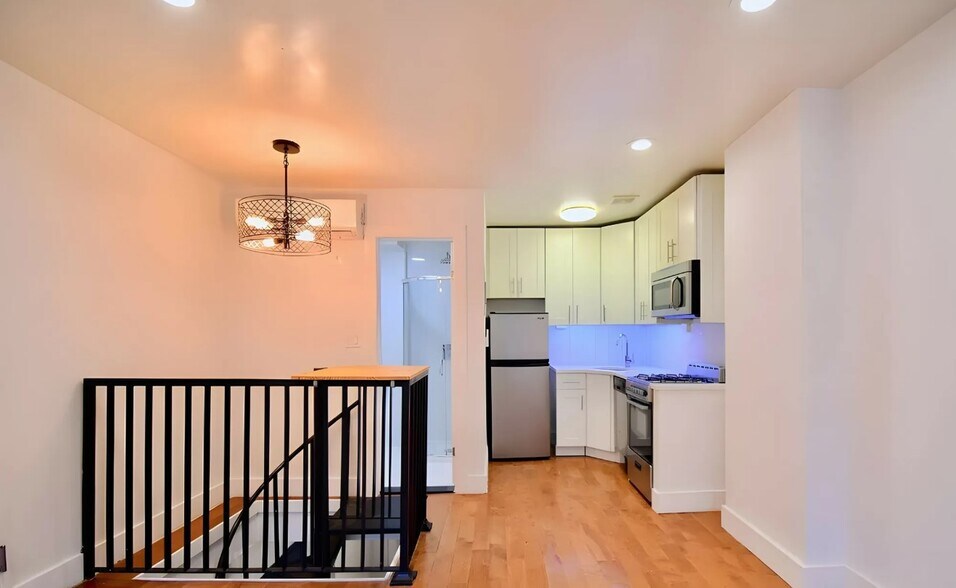 More Photos Of 1076 Dean St, Brooklyn Apartments For Sale