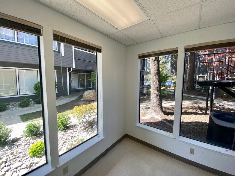 More Photos Of 720 Sunrise Ave, Roseville Office For Sale