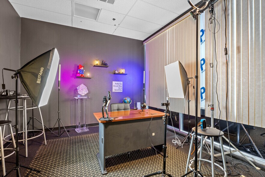 More Photos Of 8701 W Irlo Bronson Memorial Hwy, Kissimmee General Retail For Lease