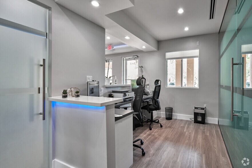 More Photos Of 1865 N Corporate Lakes Blvd, Weston Medical For Lease