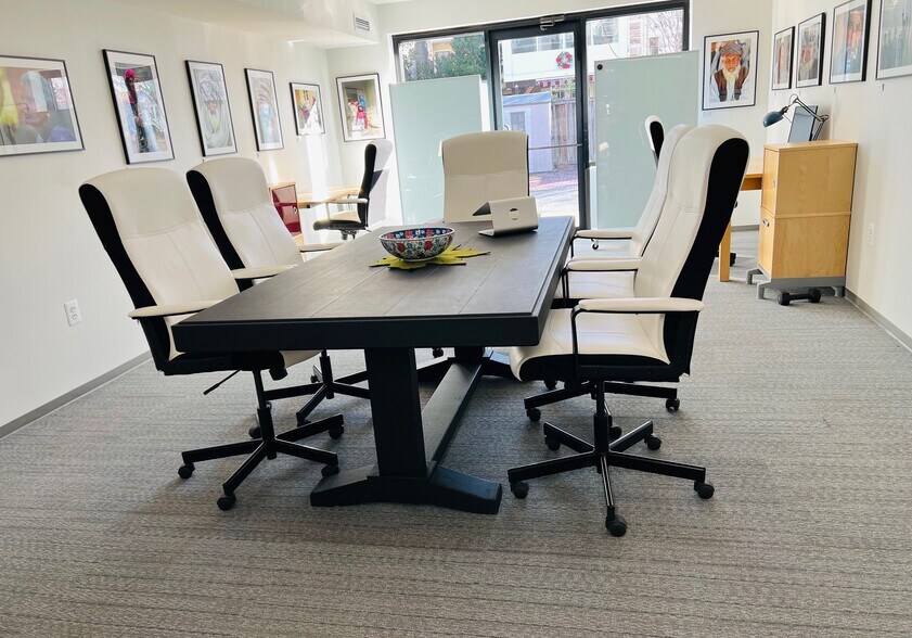 More Photos Of 403 N Henry St, Alexandria Office For Sale