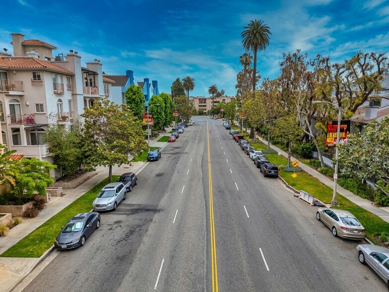 More Photos Of 1940 S Beverly Glen Blvd, Los Angeles Apartments For Sale