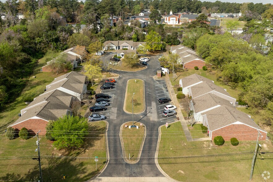More Photos Of 1004 Appamattox Ct, Fayetteville Apartments For Sale