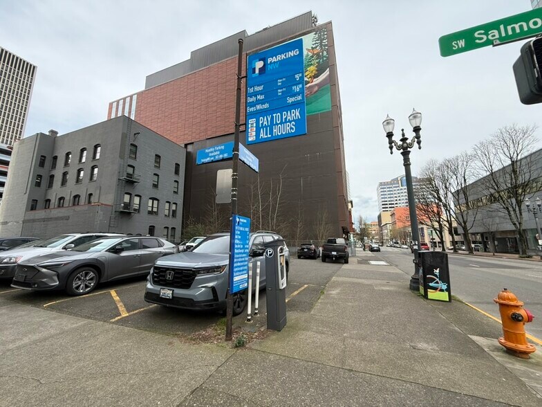 More Photos Of 969 SW 2nd Ave, Portland Land For Sale