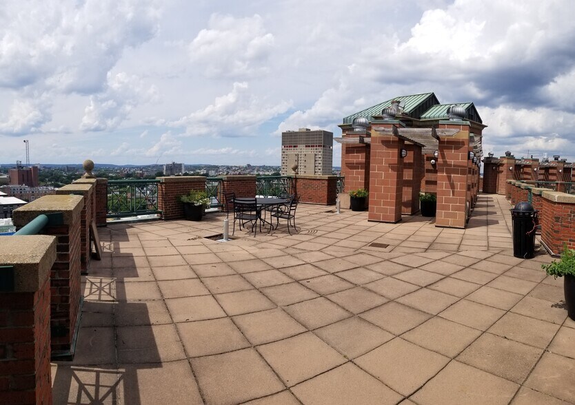 More Photos Of 10 Rogers St, Cambridge Apartments For Sale