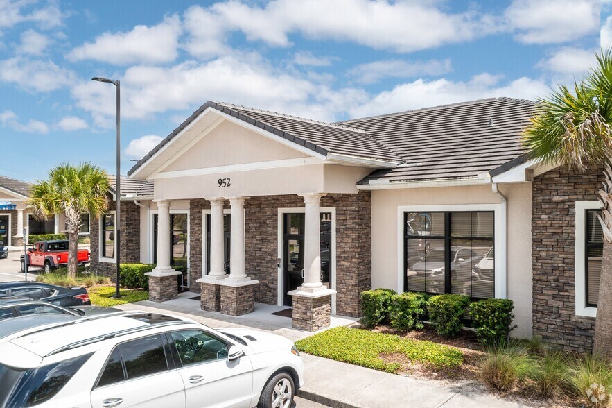 More Photos Of 952 International Pky, Lake Mary Office For Sale