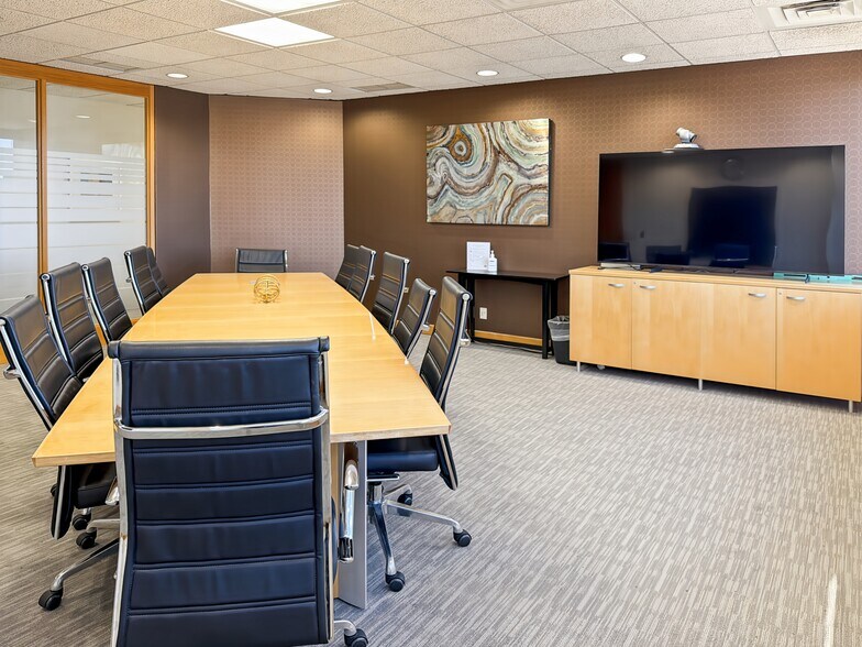 More Photos Of 7633 E 63rd Pl, Tulsa Coworking Space