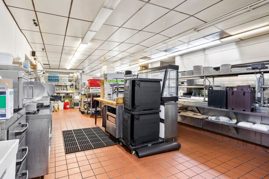 More Photos Of 1975 Central Ave, Albany Restaurant For Sale