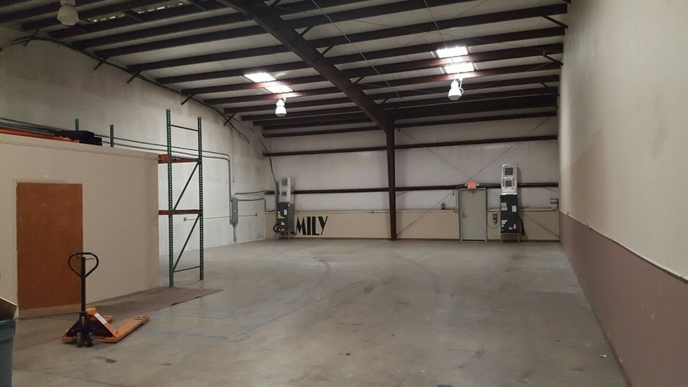 More Photos Of 9914 State Road 52, Hudson Warehouse For Sale