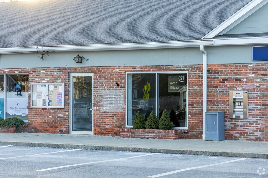 More Photos Of 29 N Main St, Sherborn General Retail For Lease