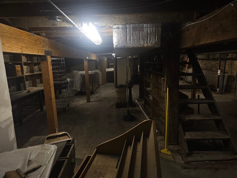 More Photos Of 2 S Main St, Coalville Loft Creative Space For Lease