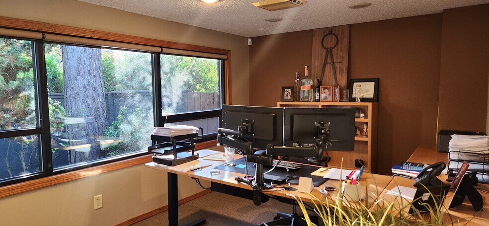 More Photos Of 11705 SW 68th Ave, Portland Office For Sale