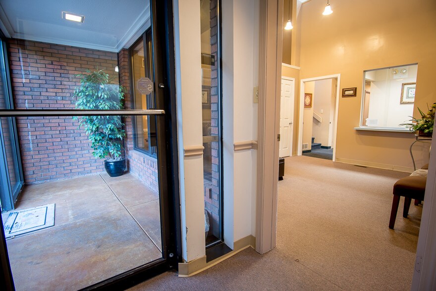 More Photos Of 1305 Milstead Ave NE, Conyers Medical For Sale