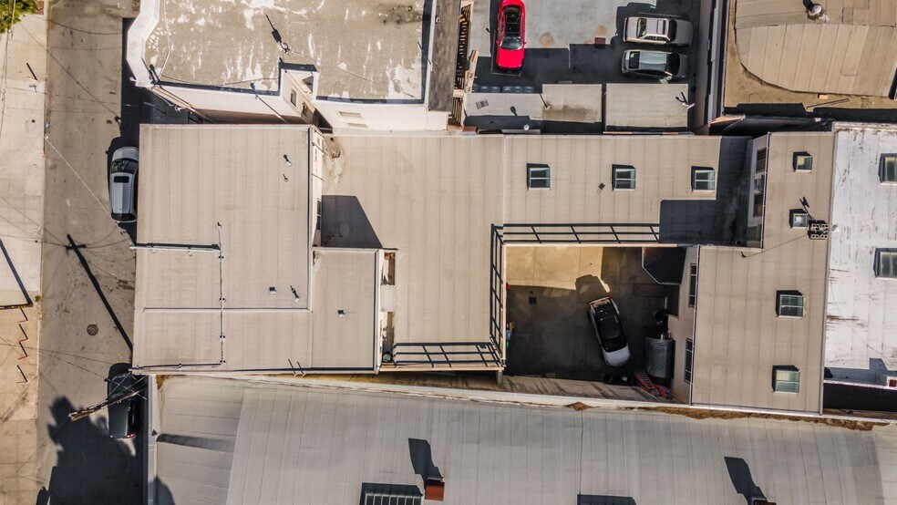 More Photos Of 123 Kissling St, San Francisco Flex For Sale