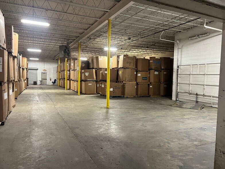 More Photos Of 414 3rd ave, Dalton Warehouse For Lease