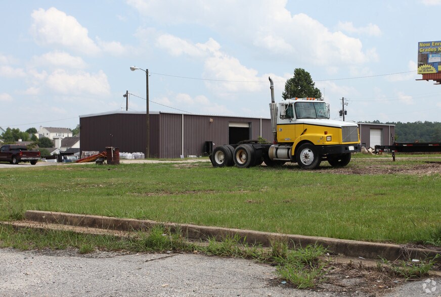 More Photos Of 5820 Highway 85, Riverdale Warehouse For Sale