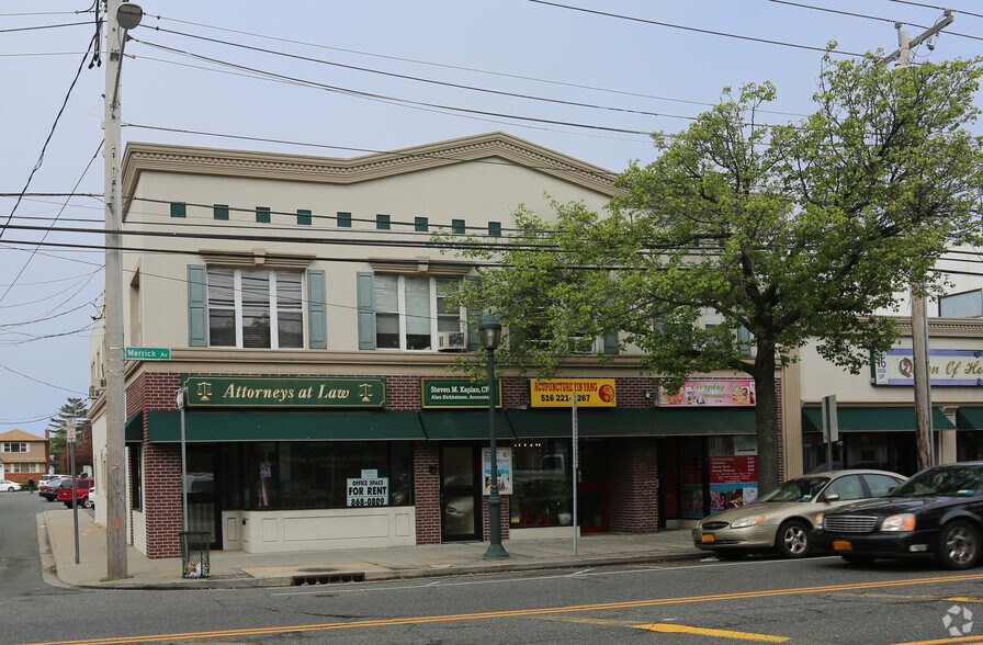 More Photos Of 21-27 Merrick Ave, Merrick Storefront Retail Office For Lease