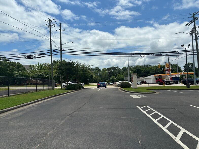 More Photos Of 10 Gilmer Ave, Tallassee Drugstore For Sale