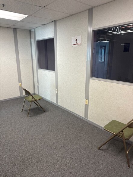 More Photos Of 7410 Coca Cola Dr, Hanover Research And Development For Lease