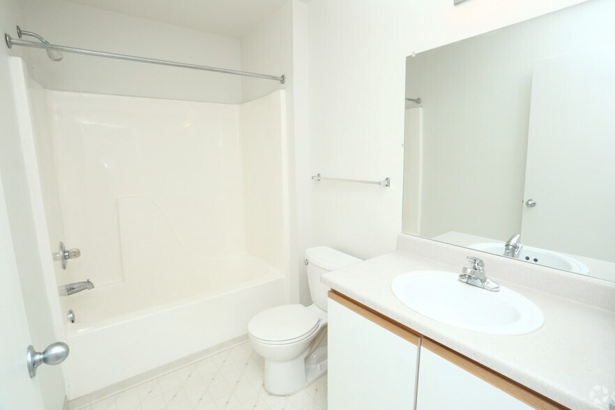 More Photos Of 6101-6103 Eagle Ridge Ln, Flint Apartments For Sale