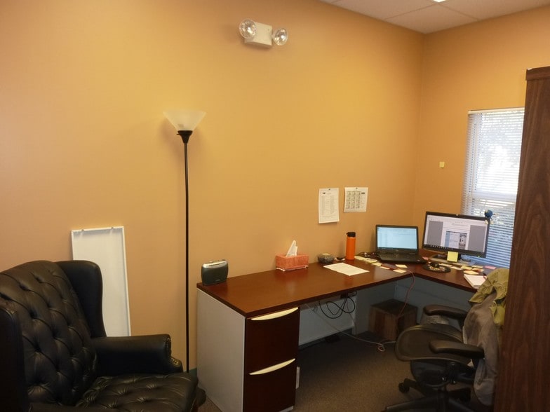 More Photos Of 2025 SW 75th St, Gainesville Medical For Lease