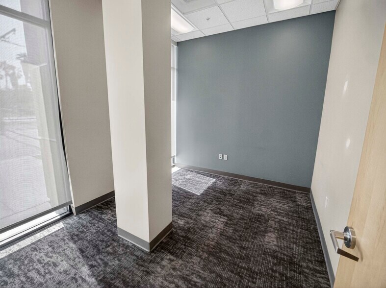 More Photos Of 1081 Long Beach Blvd, Long Beach Apartments For Lease