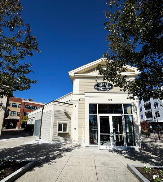 More Photos Of 215-421 Lincoln St, Hingham Unknown For Lease