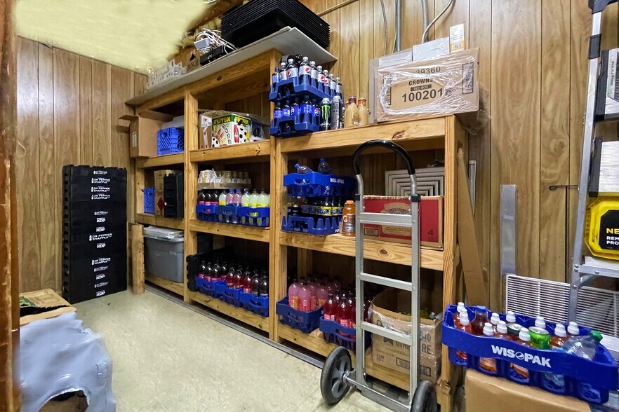 More Photos Of 701 Lincoln Ave, Robstown Convenience Store For Sale