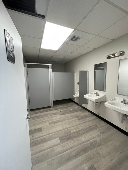 More Photos Of 360 Florence Ave, Hillside Office For Lease