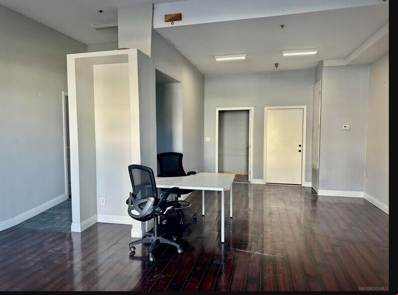 More Photos Of 4741 Point Loma Ave, San Diego Storefront Retail Residential For Sale