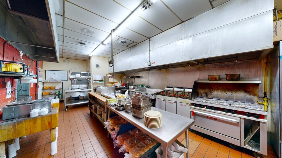 More Photos Of 1101 S Main St, Lexington Restaurant For Sale