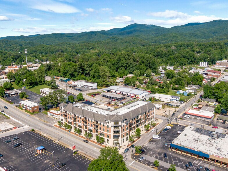More Photos Of 29 W French Broad St, Brevard Apartments For Sale