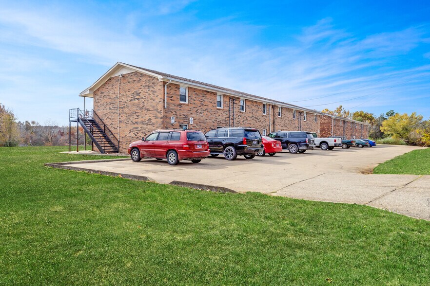 452 Ashe Ave, New Johnsonville, TN 37134 Apartments For Sale