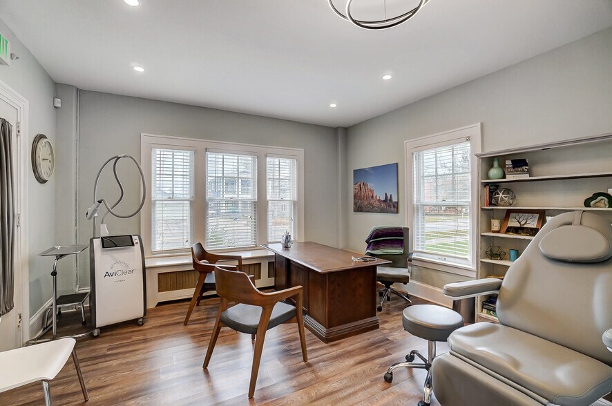 More Photos Of 140 W Front St, Perrysburg Office For Sale