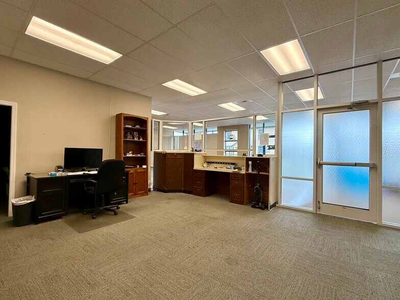 More Photos Of 403 Washington St, Williamston Office For Sale