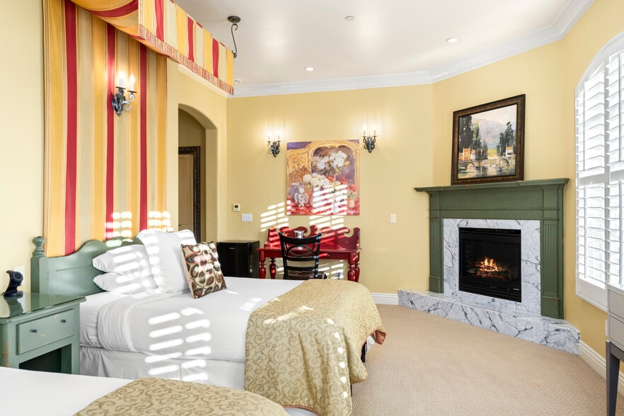 More Photos Of 1210 Arden Hills Ln, Sacramento Specialty For Sale