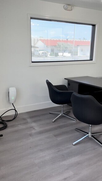 Primary Photo Of 3410 NE 6th Ter, Pompano Beach Warehouse For Lease