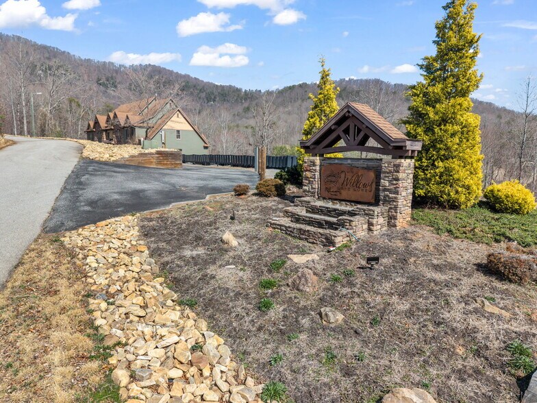 More Photos Of 268 Wambli Pass, Lake Lure Land For Sale