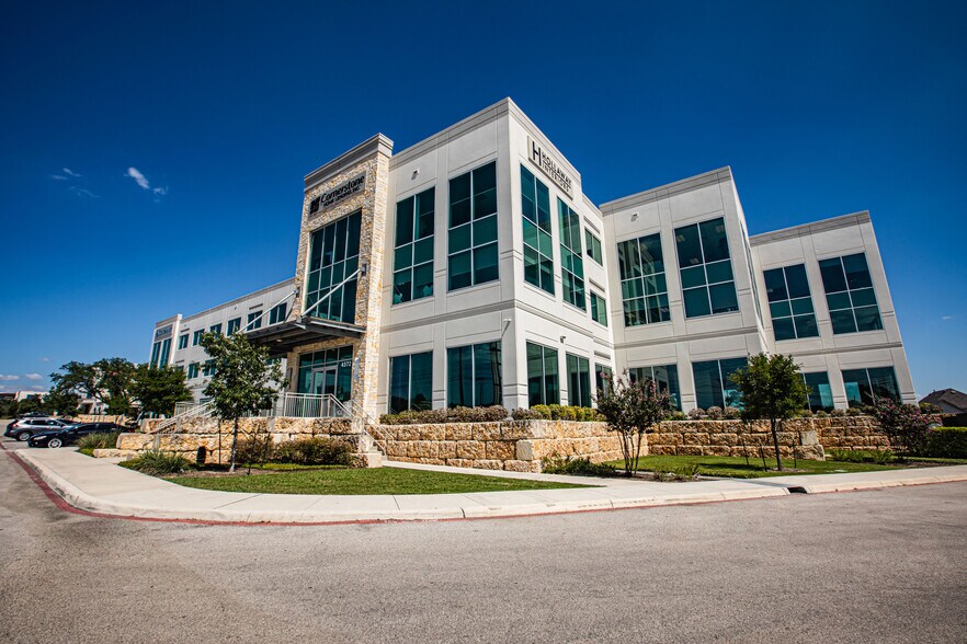 More Photos Of 4372 N Loop 1604 W, San Antonio Office For Lease