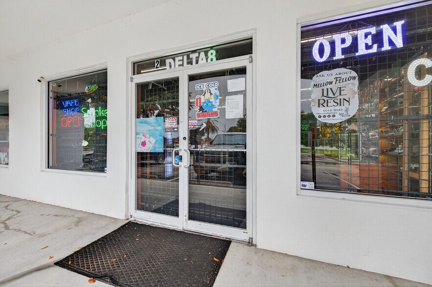 More Photos Of 1780 S Nova Rd, Daytona Beach General Retail For Sale