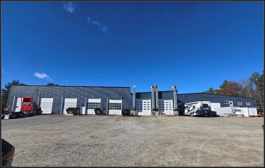 More Photos Of 14 Caldwell Dr, Amherst Warehouse For Lease