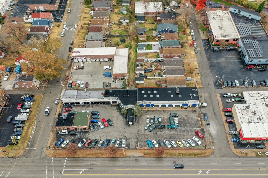 More Photos Of 3500 S Kingshighway Blvd, Saint Louis Auto Repair For Sale