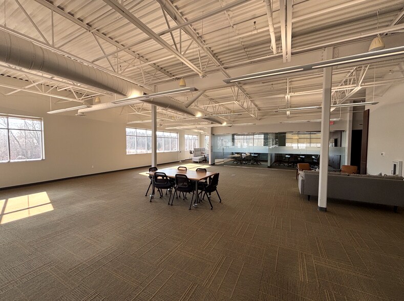 More Photos Of 4020 E Beltline Ave NE, Grand Rapids Medical For Sale