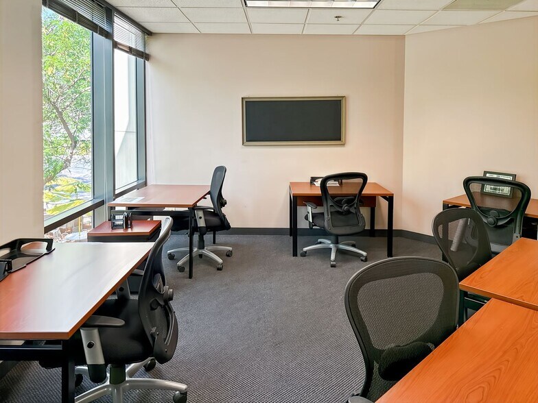 More Photos Of 3753 Howard Hughes Pky, Las Vegas Coworking Space