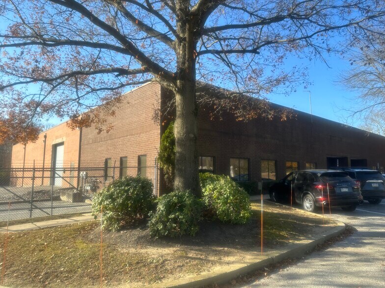 More Photos Of 306 Commerce Dr, Exton Industrial For Sale