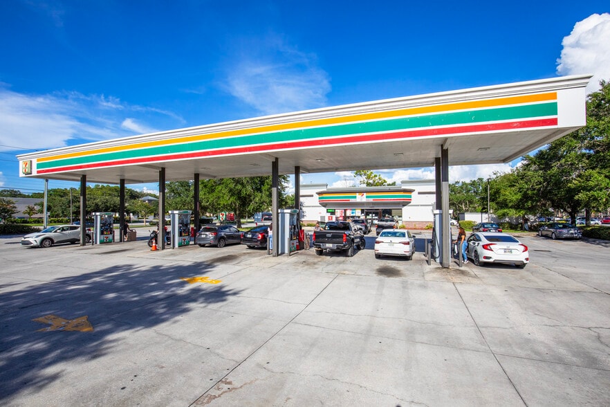More Photos Of 10601 Narcoossee Rd, Orlando Convenience Store For Sale