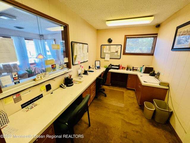 More Photos Of 1314 Park Ave, Plainfield Medical For Sale